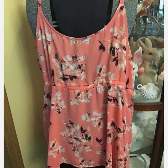 🆕👚AUCTION PRICE Georgette Ruffle Camisole Floral and Leopard Top👩🏻‍⚖️ - Picture 6 of 11